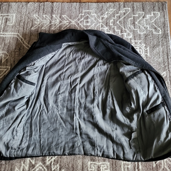 Jacket - Picture 3 of 4
